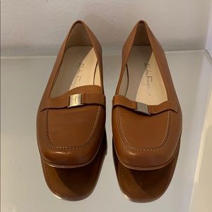 Salvatore Ferragamo Shoes - like new!